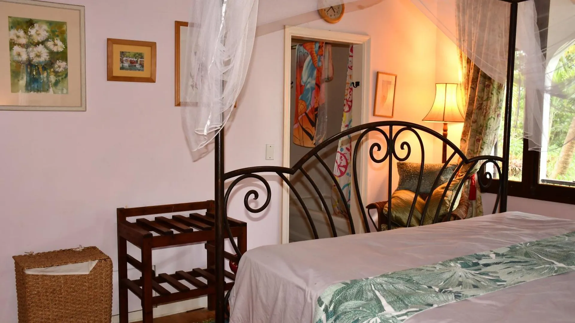 Bed & Breakfast Triple Room Bed And Breakfast Main House Guillet